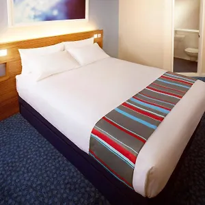 Отель Travelodge Tower Bridge, Лондон